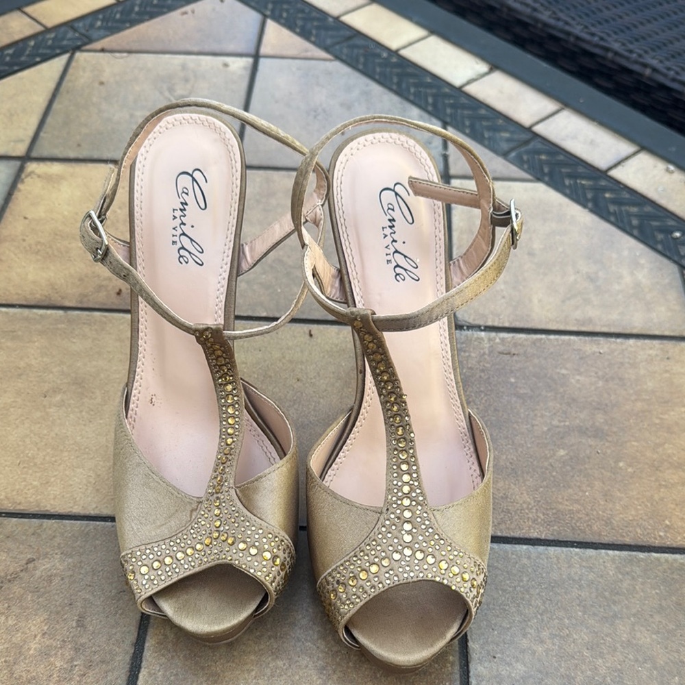 Nicole Gold T-Strap Heeled Sandals with Stud Accents